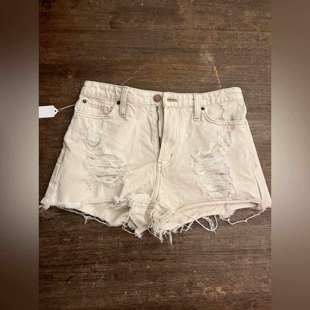 BDG Urban Outfitters Girlfriend High-Rise Distressed Denim Shorts NWOT